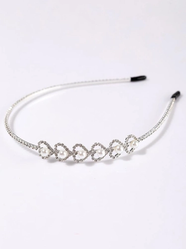 Traka za kosu s kristalima sa srcima