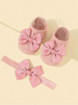 set za bebe, antiklizne čarape, traka za glavu bebe, udobna dječja odjeća, sigurnosne čarape za prve korake, poklon za novorođenče, dječja moda, elegantne bebe, odjeća za bebe s mašnama