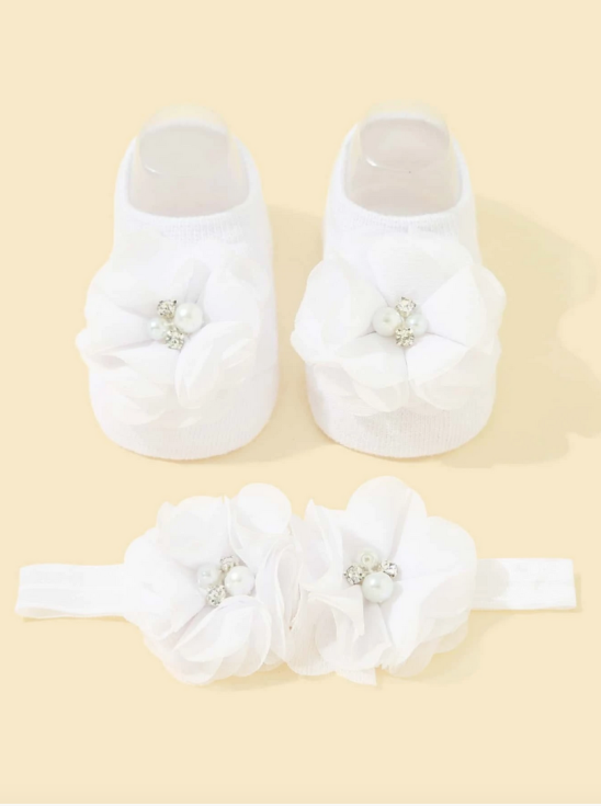 dječji set, bijele čarapice, traka za glavu s cvjetovima, elegantni dječji dodaci, antiklizne čarapice za bebe, cvjetni motivi, poklon za novorođenče, dječja moda, specijalne prigode odjeća za djecu