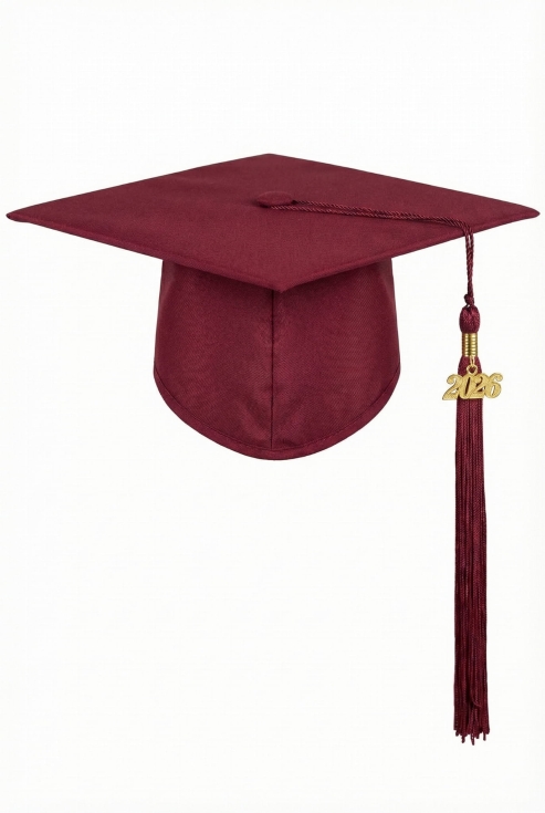 maturalni ogrtač, maturalna kapa, svečana odjeća, završetak školovanja, maturalna proslava, akademski ogrtač, ogrtač za diplomu, svečani komplet